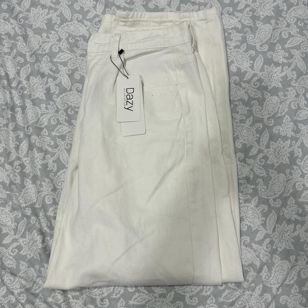 Dazy Women's Cream 90’s Jeans